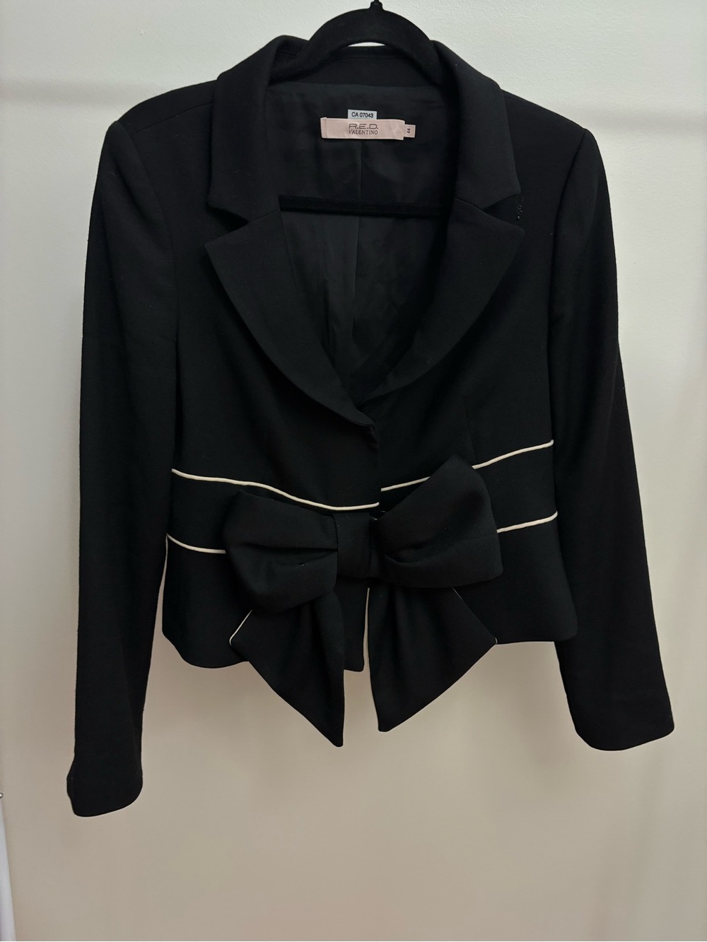 RED Valentino 100% Wool Blazer – Size 44 (US 8)